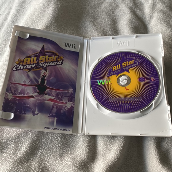 All Star Cheer Squad - Picture 5 of 8